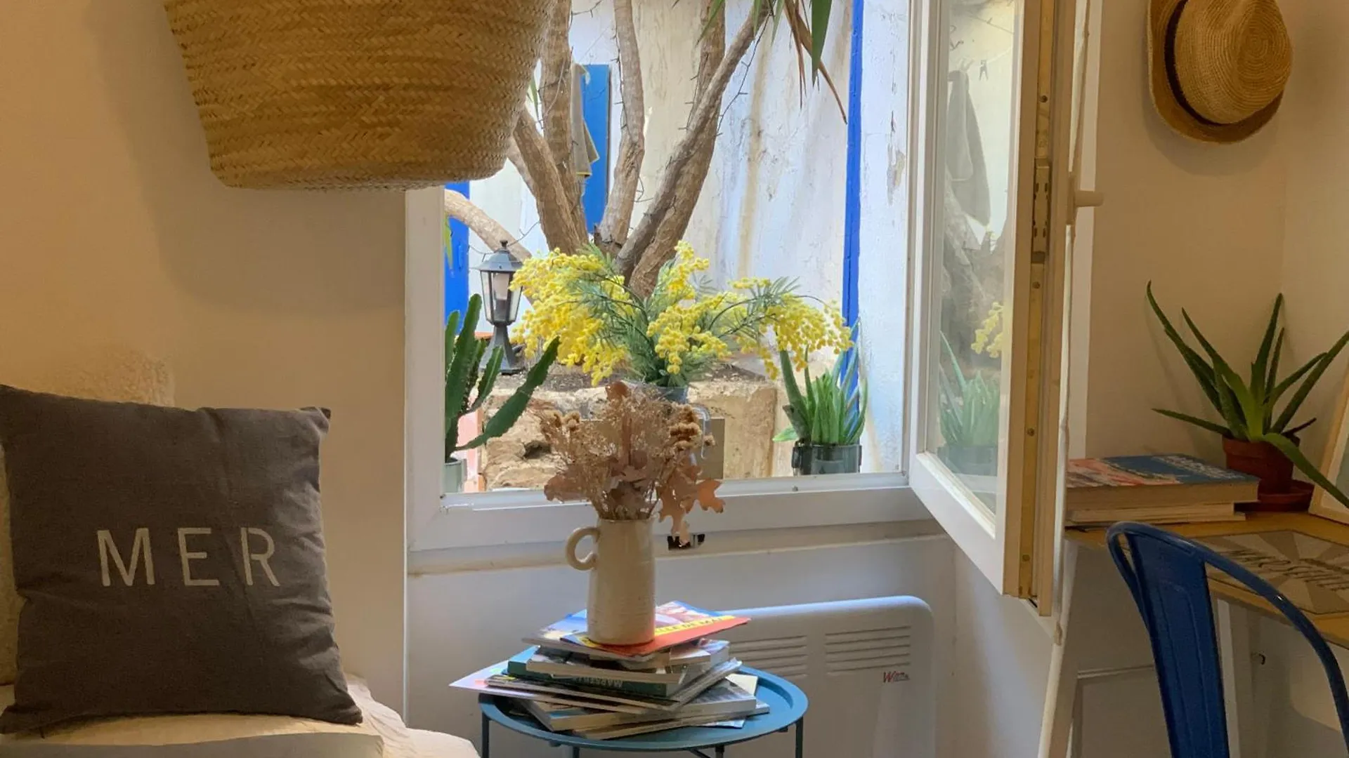 Jolie Studette Avec Patio Style Cabanon Apartment Marseille 0*,  France
